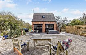 Photo of cottage-in-warwickshire-2