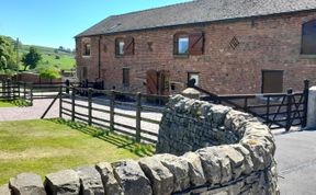 Photo of 5 Bed in Leek