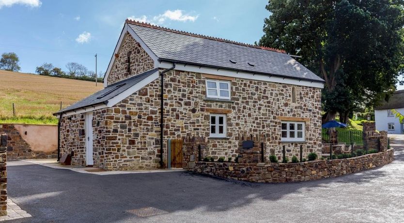 Photo of 2 Bed in Bishops Tawton