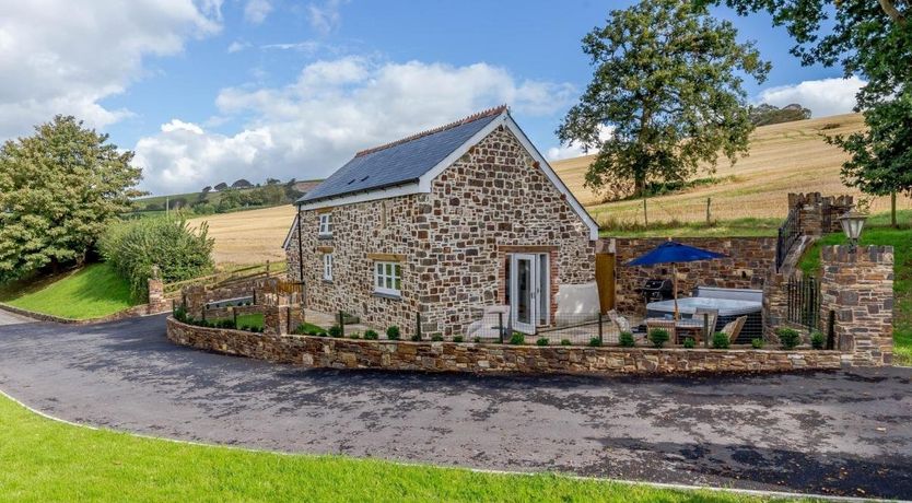 Photo of 2 Bed in Bishops Tawton