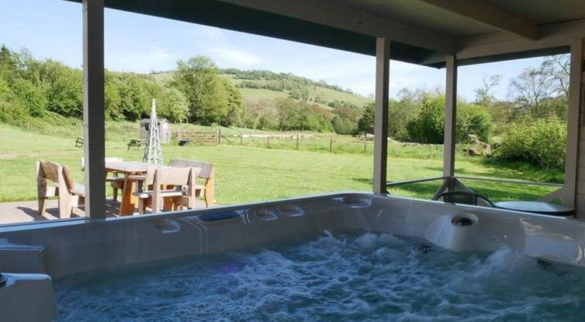 Photo of 4 Bed in Brecon