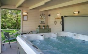 Photo of 4 Bed in Brecon