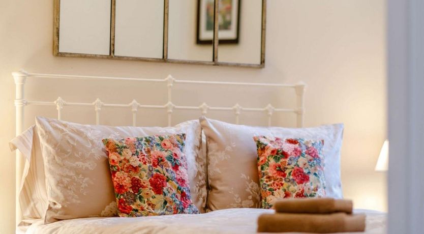 Photo of 1 Bed in Leighton