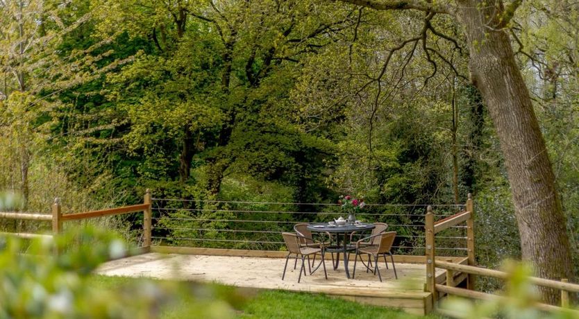 Photo of 1 Bed in Leighton