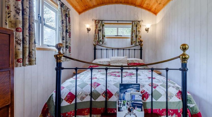 Photo of 1 Bed in Leighton