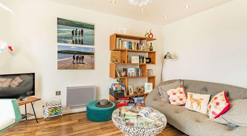 Photo of 2 Bed in Tenby