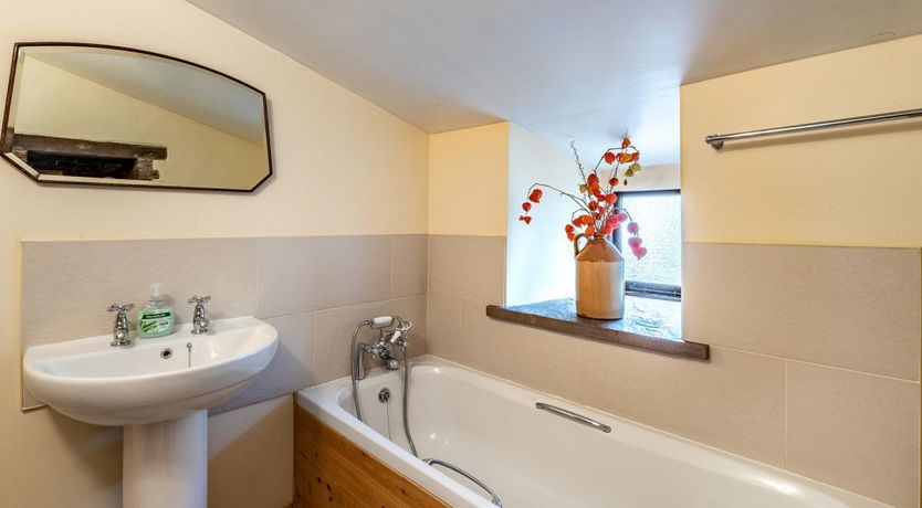 Photo of 4 Bed in Longtown