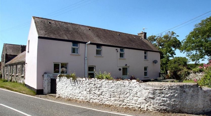 Photo of 3 Bed in Lydstep