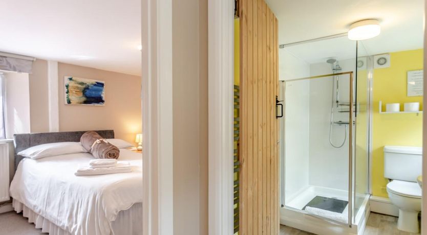 Photo of 2 Bed in Cosheston