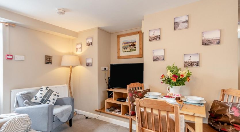 Photo of 2 Bed in Cosheston