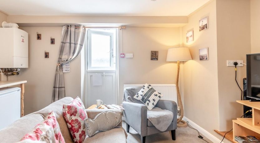 Photo of 2 Bed in Cosheston