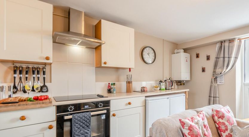 Photo of 2 Bed in Cosheston