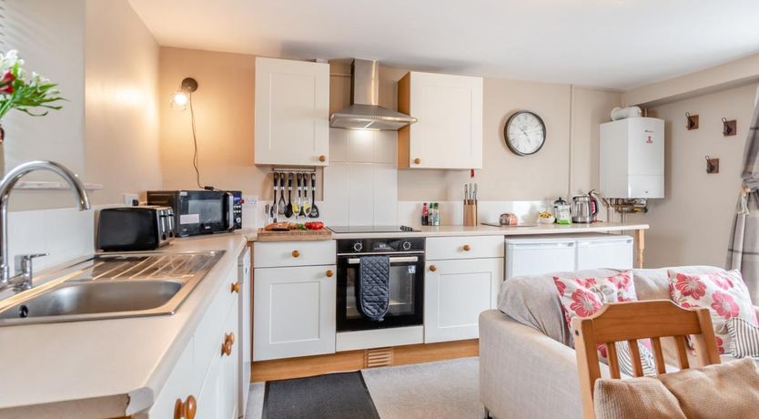 Photo of 2 Bed in Cosheston