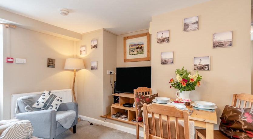 Photo of 2 Bed in Cosheston
