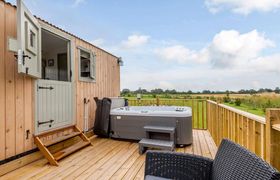Photo of log-cabin-in-lincolnshire-1