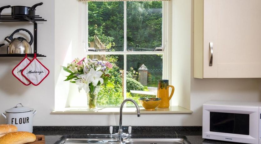 Photo of 1 Bed in Lower Chapel