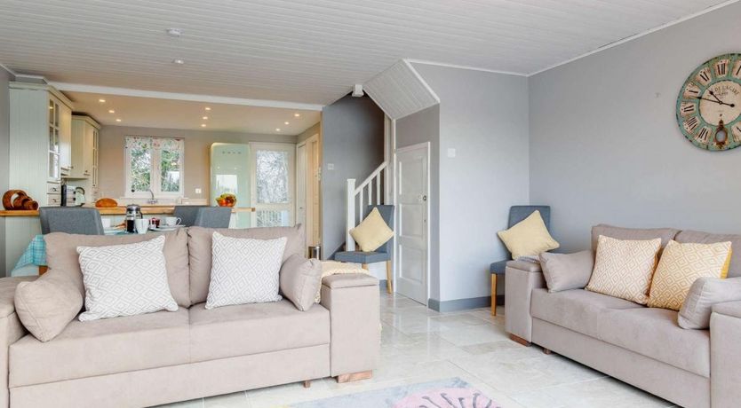 Photo of 3 Bed in South Cerney