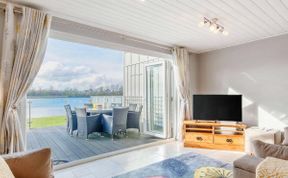 Photo of in South Cerney (81383)