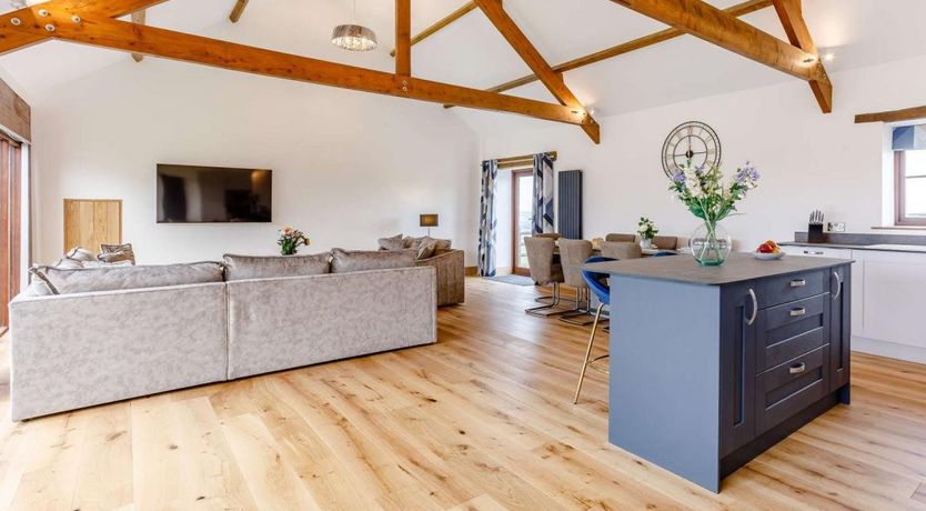 Photo of 4 Bed in Hartland