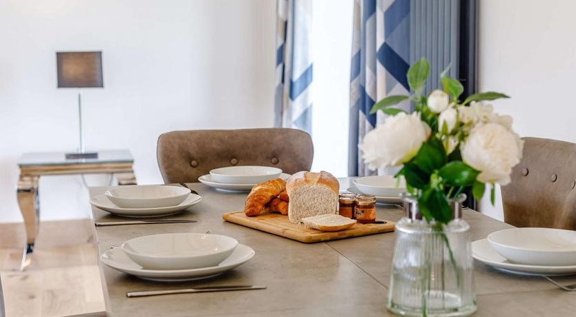 Photo of 4 Bed in Hartland