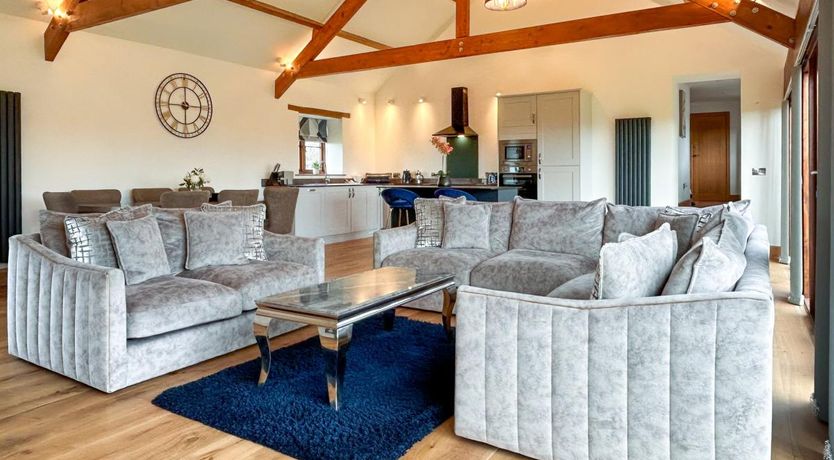 Photo of 4 Bed in Hartland