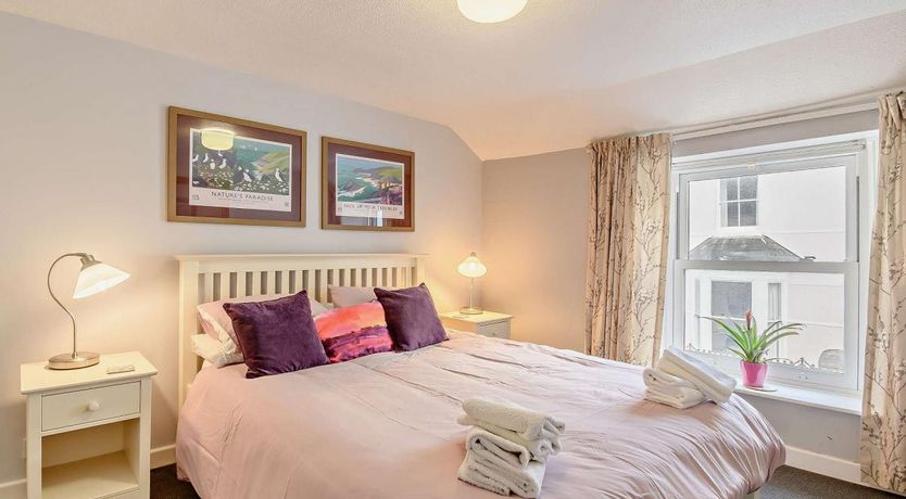 Photo of 3 Bed in Tenby