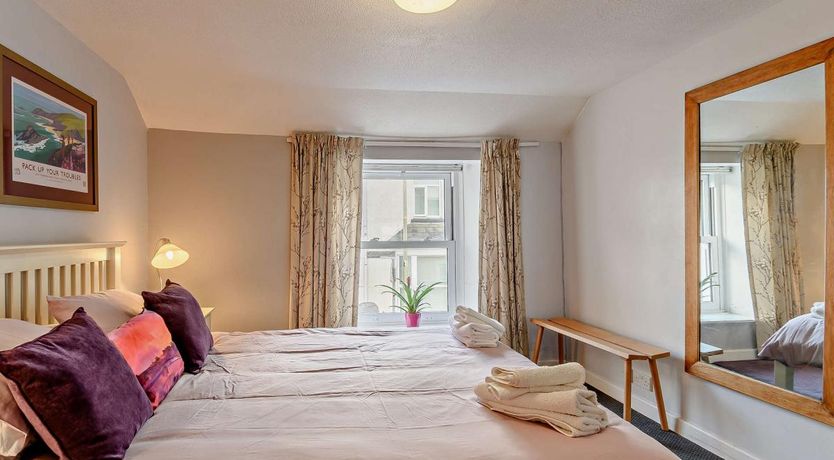 Photo of 3 Bed in Tenby