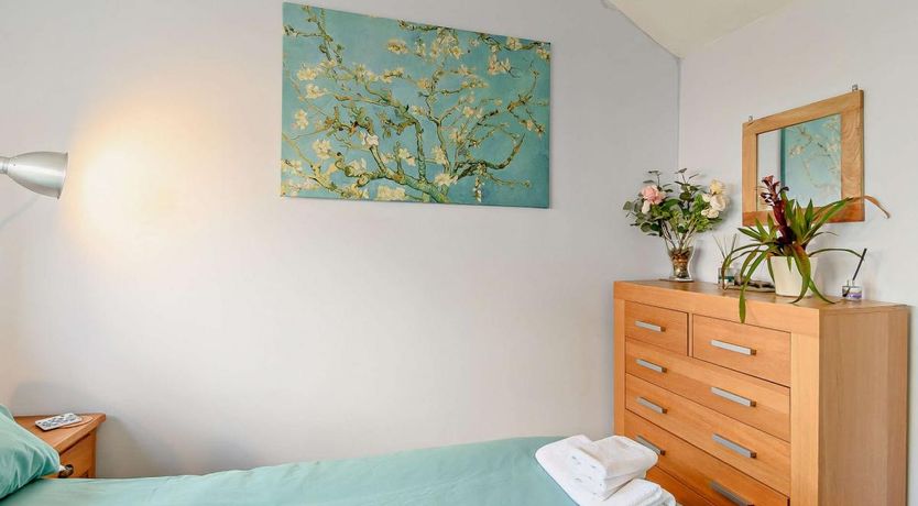 Photo of 3 Bed in Tenby