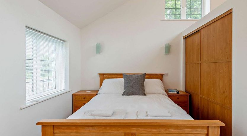 Photo of 1 Bed in Sway