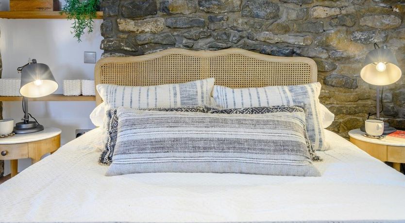 Photo of 2 Bed in Southerndown