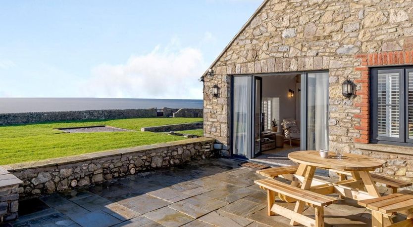 Photo of in Ogmore-by-Sea  (86495)