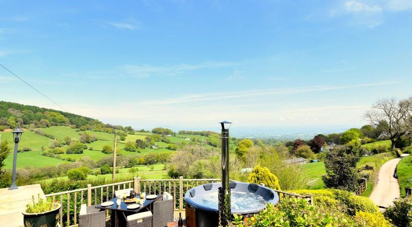 Photo of 2 Bed in Llanover