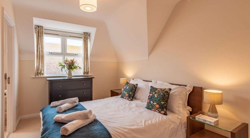 Photo of 3 Bed in Swanage