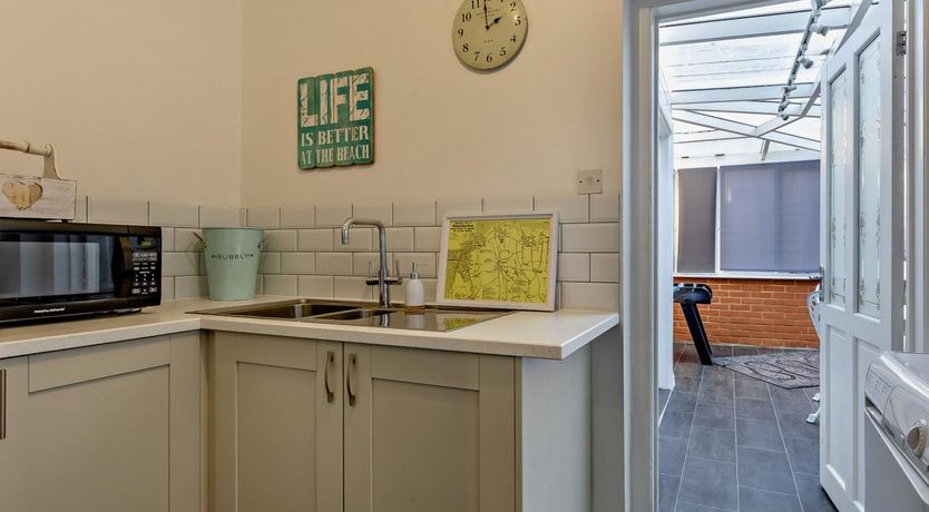 Photo of 5 Bed in Hunstanton