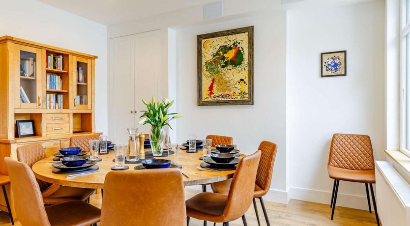 Photo of 4 Bed in Newquay