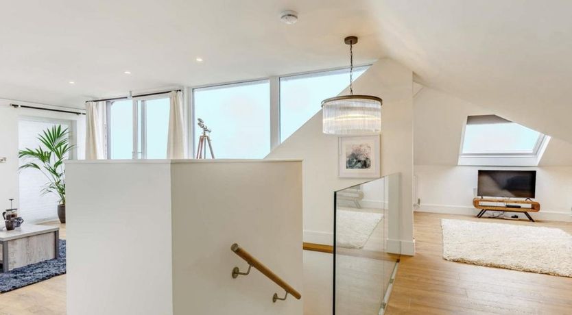 Photo of 4 Bed in Newquay