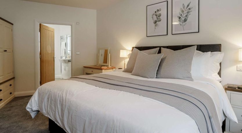 Photo of 2 Bed in Usk-