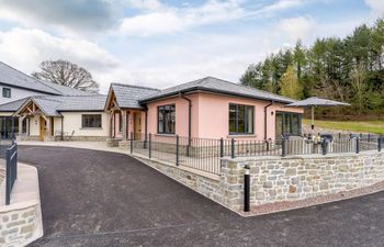 2 Bed in Usk- Apartment