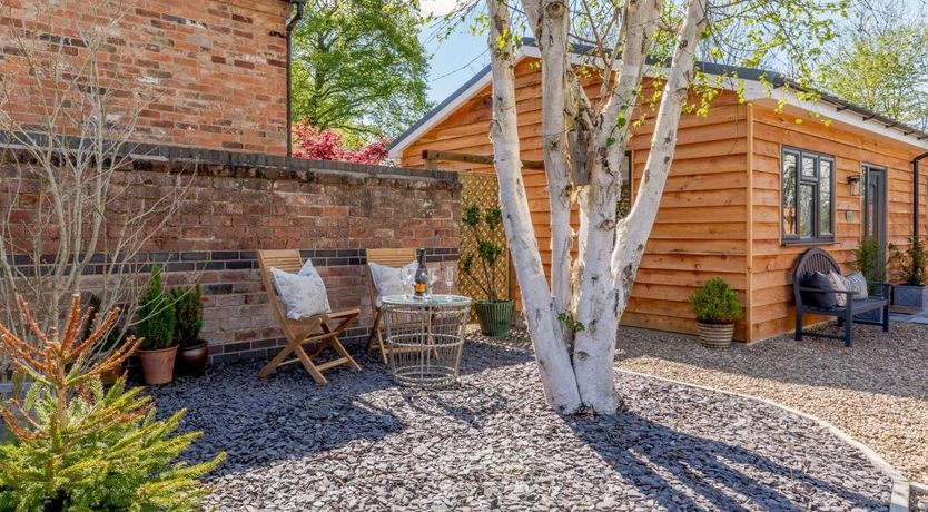 Photo of 2 Bed in Clifton