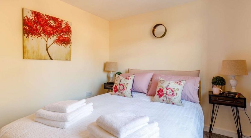 Photo of 2 Bed in Clifton