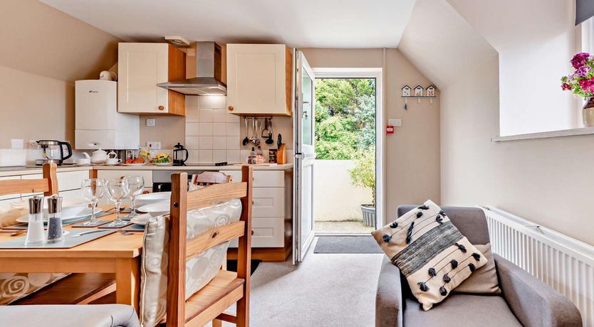 Photo of 2 Bed in Cosheston