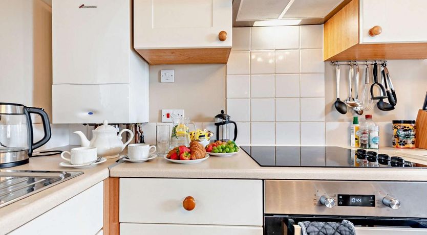 Photo of 2 Bed in Cosheston