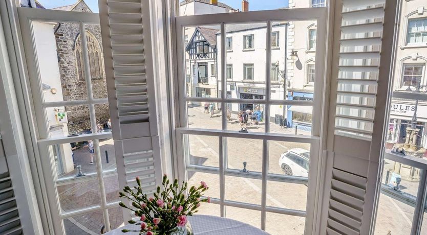 Photo of 1 Bed in Tenby