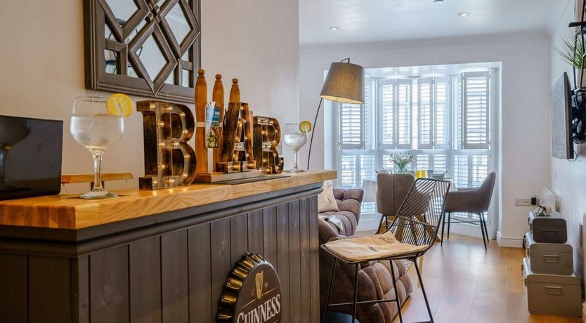 Photo of 1 Bed in Tenby