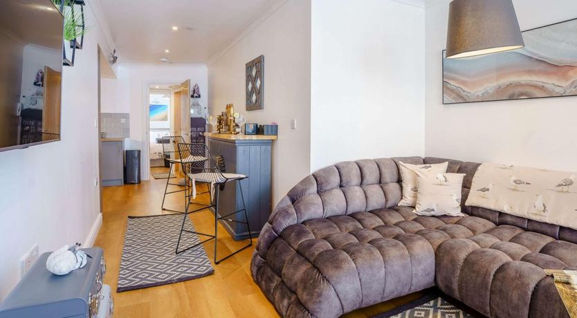Photo of 1 Bed in Tenby