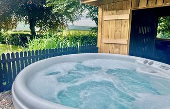 2 Bed in Builth Wells Holiday Cottage