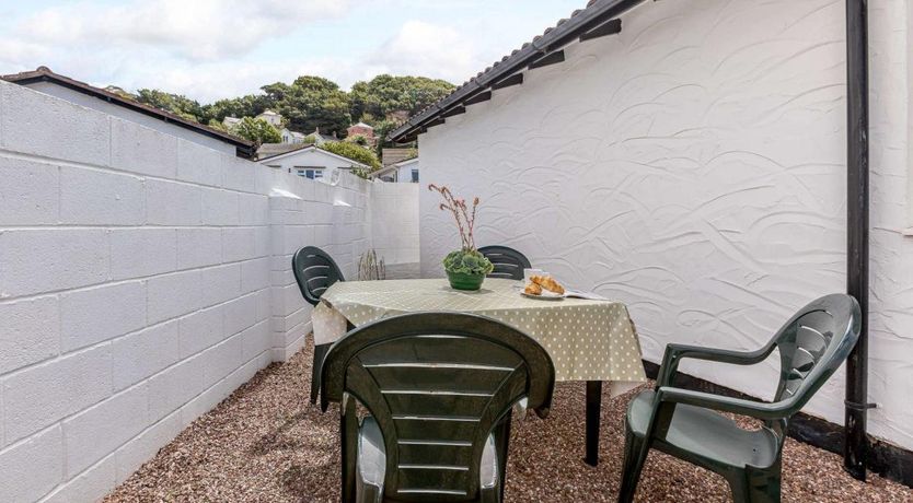 Photo of 2 Bed in Westward Ho