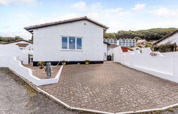 in Westward Ho! (83642) Holiday Home