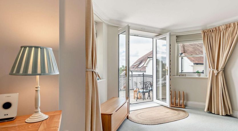 Photo of 2 Bed in Tenby