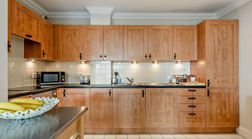 Photo of 2 Bed in Tenby